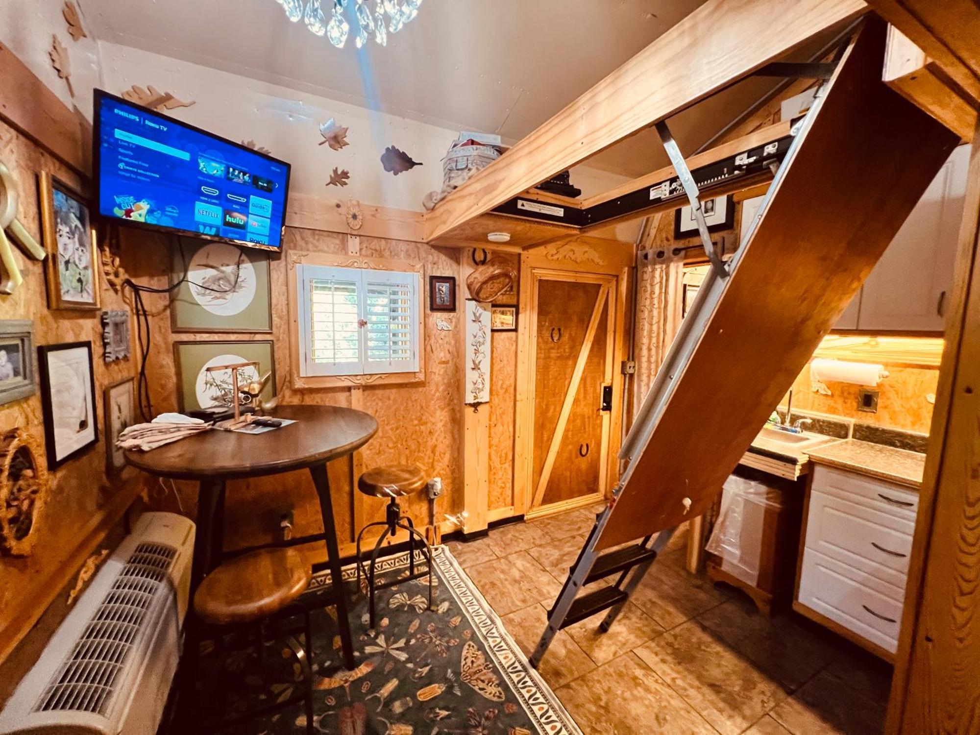 Tiny House, Wifi,Hot Tub,Secluded Βίλα Cosby Εξωτερικό φωτογραφία
