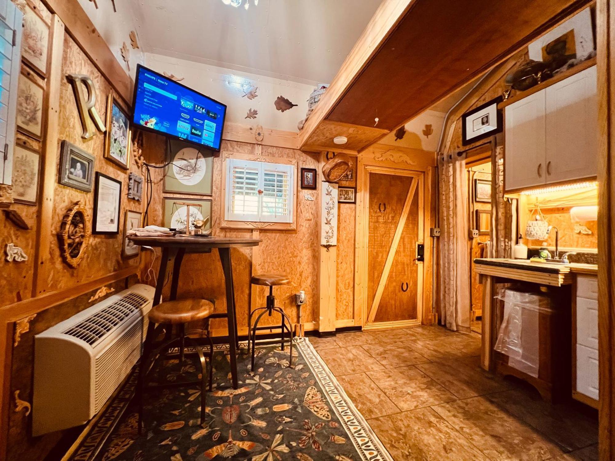 Tiny House, Wifi,Hot Tub,Secluded Βίλα Cosby Εξωτερικό φωτογραφία